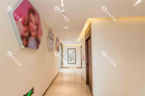 宁波复大口腔鄞州店走廊 宁波复大口腔鄞州店走廊