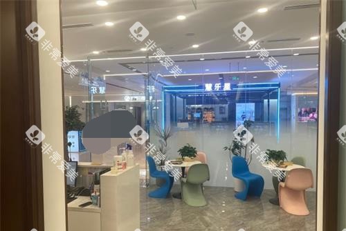 北京斯迈尔口腔大厅环境示意图 北京斯迈尔口腔大厅环境示意图