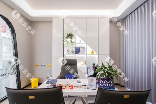 汕头天佑口腔看诊室图