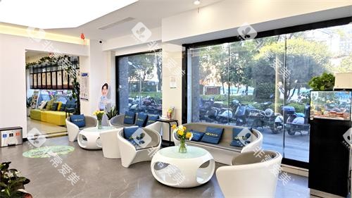 昆明长鹏口腔(香樟店)大厅内部 昆明长鹏口腔(香樟店)大厅内部