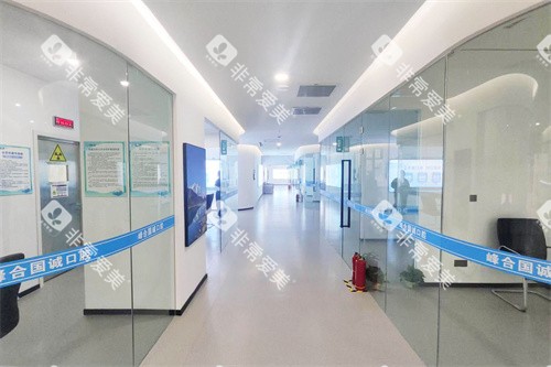 大连国诚口腔走廊环境