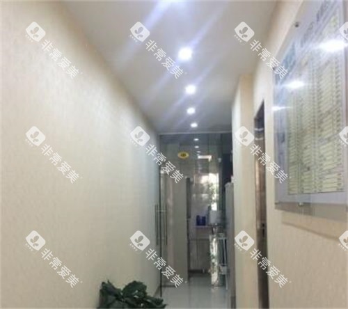 深圳陈青华口腔走廊照片