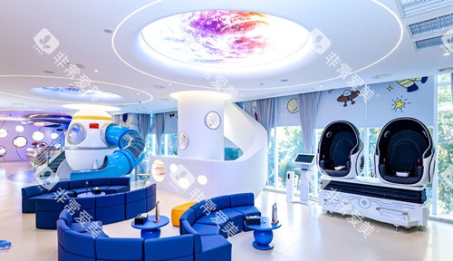 广州德伦口腔大厅等候区