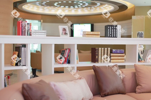 成都极光口腔休息处