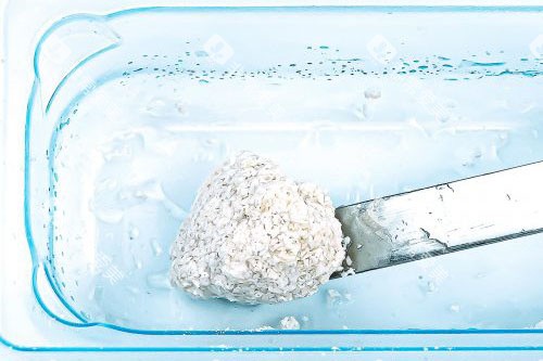 植骨骨粉凝固后状态