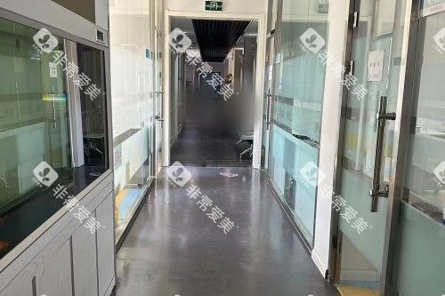 潍坊郑氏口腔(经开总院)走廊