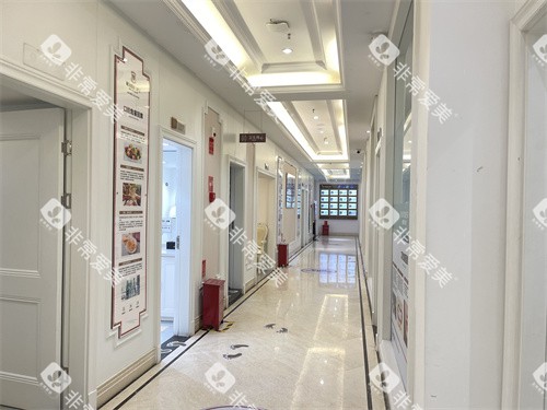 昆明柏德口腔门诊部盘龙区同德院区走廊环境