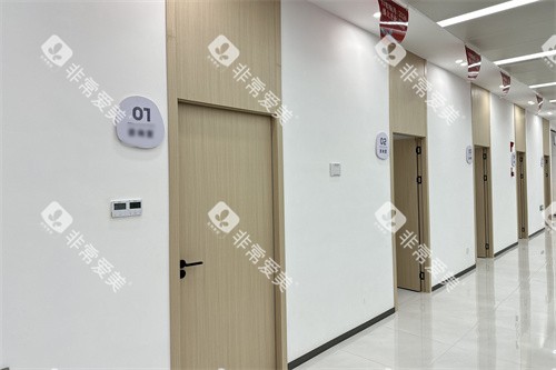 昆明团圆口腔医院诊区走廊环境
