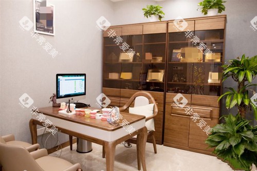 上海松丰齿科面诊交谈室环境 上海松丰齿科面诊交谈室环境