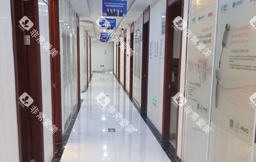 舟山拜博口腔走廊环境实拍图