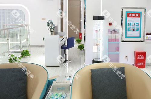 深圳格伦菲尔口腔大厅环境图