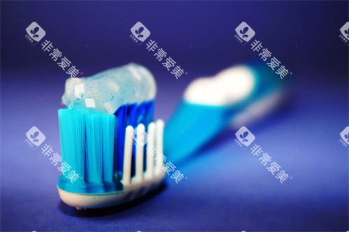 牙齿清洁宣传图