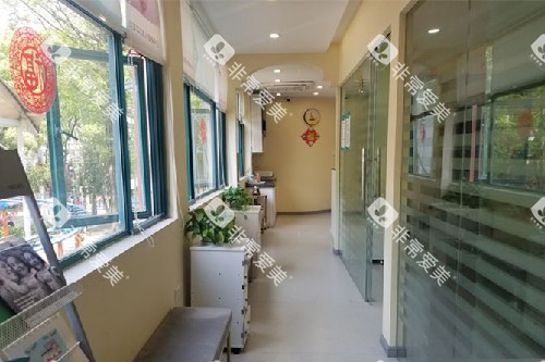 武汉滕美达口腔内部环境图