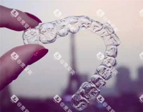 隐形矫正器照片