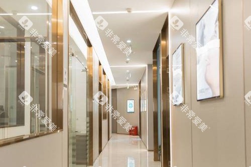 无锡宜兴金铂利口腔走廊环境图