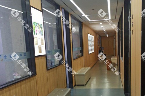 溧阳金铂利口腔走廊图