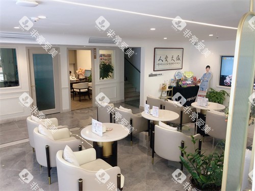 常德好大夫口腔医院万达院候诊区