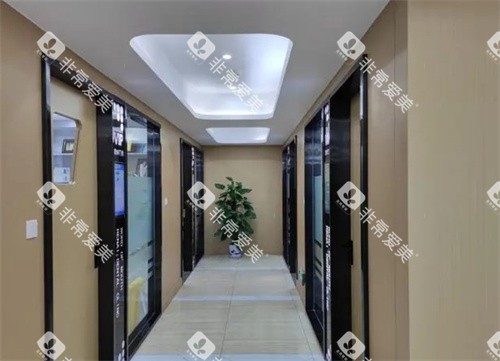 北京仁爱口腔走廊图