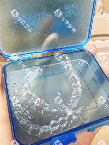 时代天使隐形牙齿矫正牙套