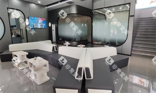 广州柏粤口腔内部等候室图