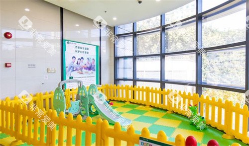 广州瑞华口腔海珠店儿童区
