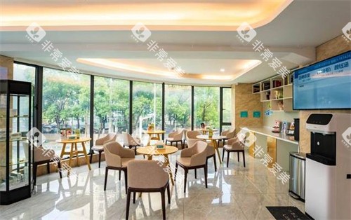 南昌博德口腔大厅环境展示图