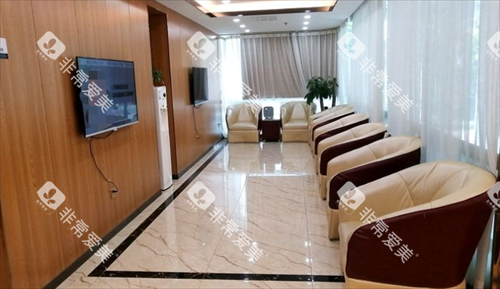 深圳格伦菲尔口腔走廊休息区 深圳格伦菲尔口腔走廊休息区