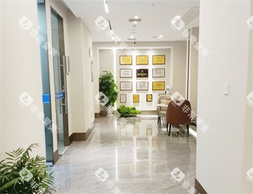 合肥华美口腔走廊环境 合肥华美口腔走廊环境
