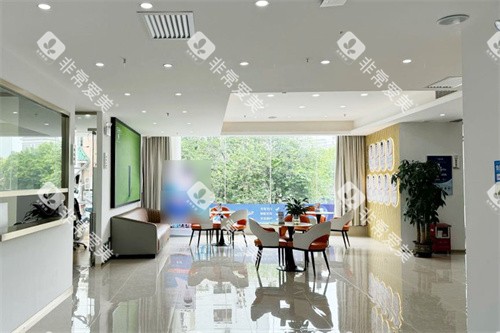 佛山中益口腔大厅环境