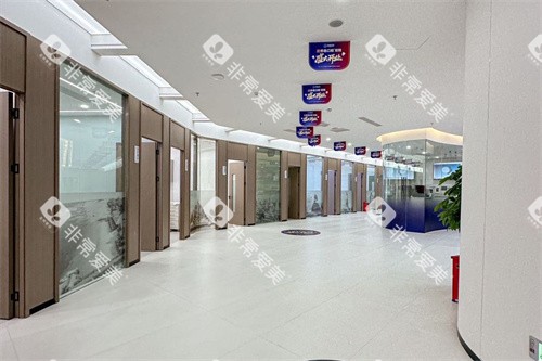 江门侨邑口腔医院高尔夫院区走廊环境 江门侨邑口腔医院高尔夫院区走廊环境