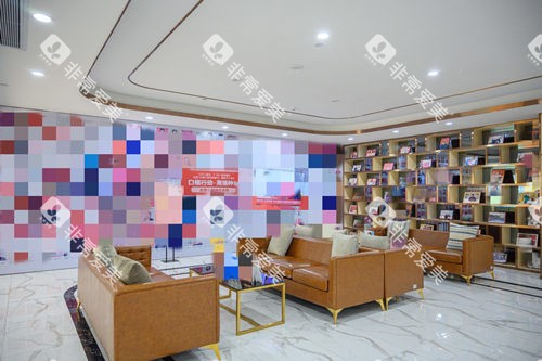 佛山春芽口腔等候区