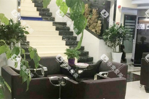 巴中青诚口腔医院休息区