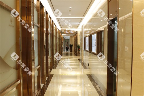 肇庆中大口腔医院走廊