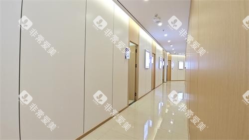 昆明长鹏口腔（护国店）走廊