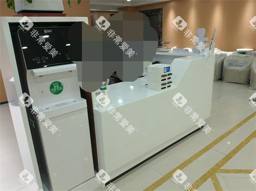 济宁中百口腔医院大厅环境