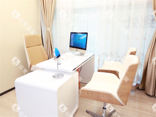 深圳穗华口腔商谈室