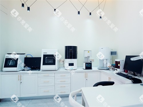 福州捷森齿科设备室