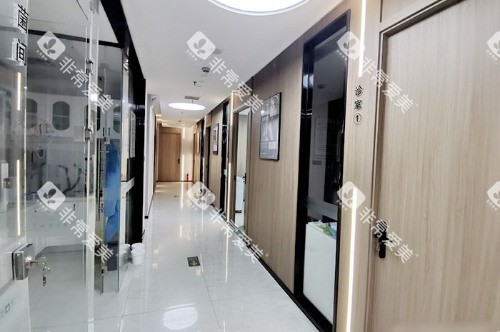 新乡嘉泽益美口腔星海分院走廊