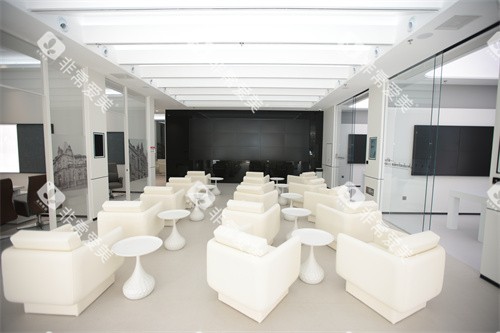 鞍山德立联合口腔大堂