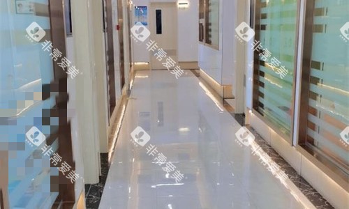 天津金正口腔走廊图