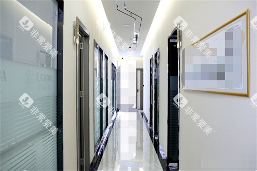 东莞好佰年口腔(虎门万达总院)走廊