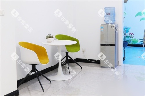 邯郸市连保强口腔门诊休息区