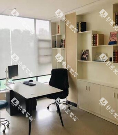 抚州医学院附属口腔照片一角 抚州医学院附属口腔照片一角