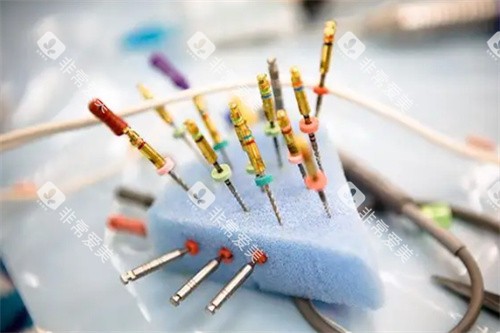 根管治疗仪器图