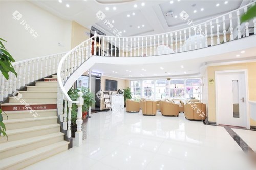 深圳铭德口腔楼梯 深圳铭德口腔楼梯