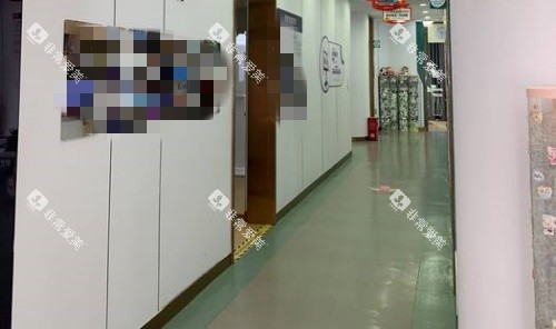 南昌维乐口腔过道环境示意图 南昌维乐口腔过道环境示意图
