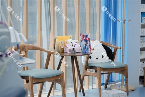 杭州科瓦齿科万象城旗舰店休息区