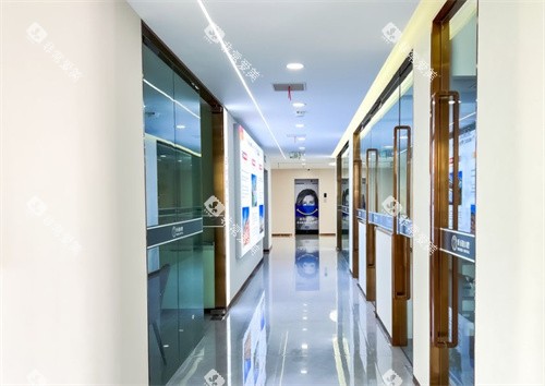 睢宁牙百佳口腔走廊环境 睢宁牙百佳口腔走廊环境