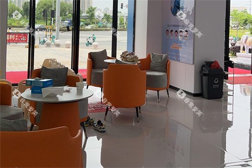 南昌方正口腔大厅