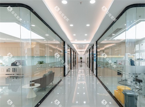 桐乡雅贝恩口腔过道